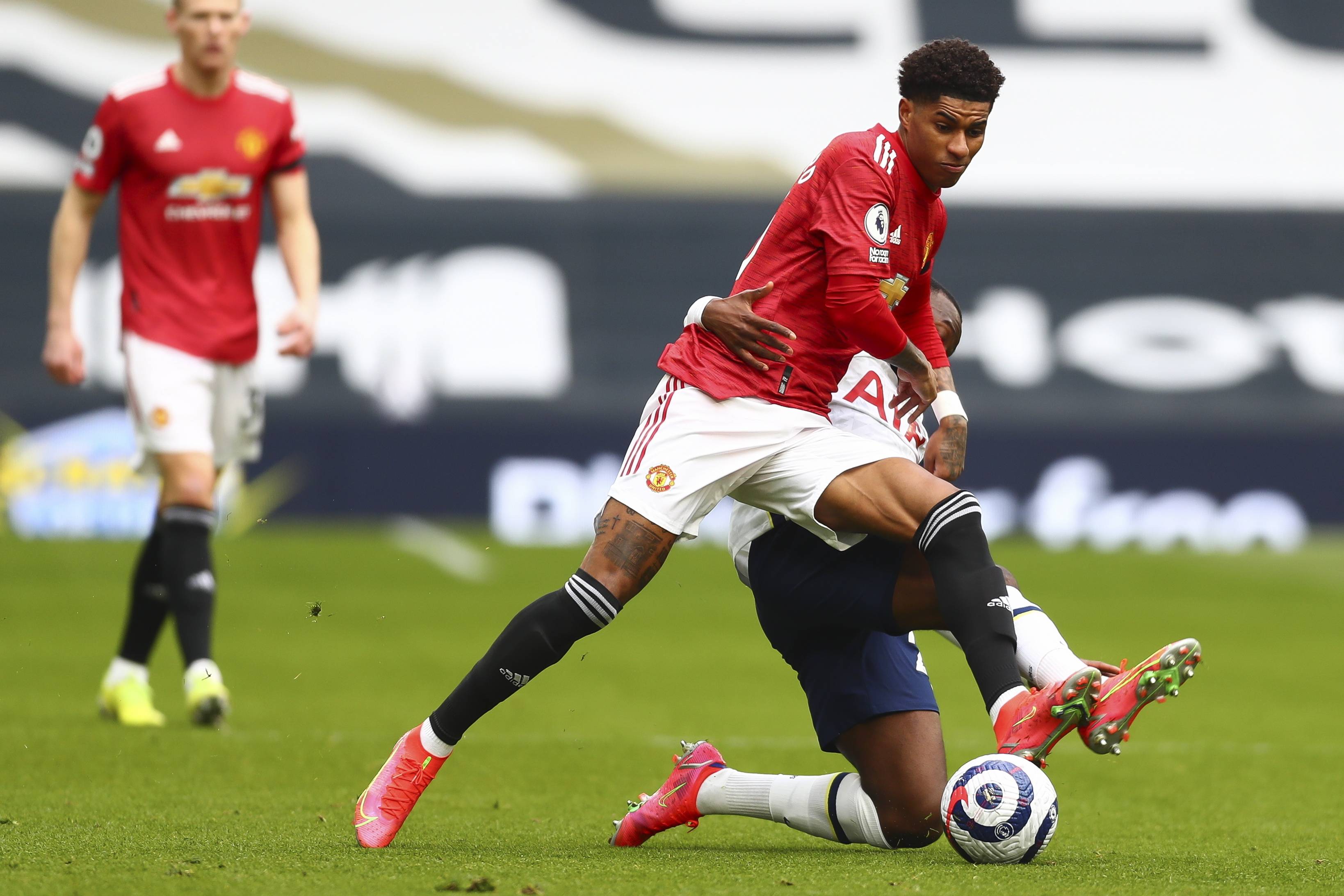 比赛背后的 比赛背后的